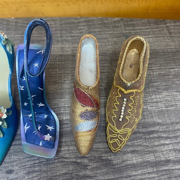 Just the Right Shoe Nostalgia and Putting on the Ritz Miniature Shoe Collection - Picture 5 of 11